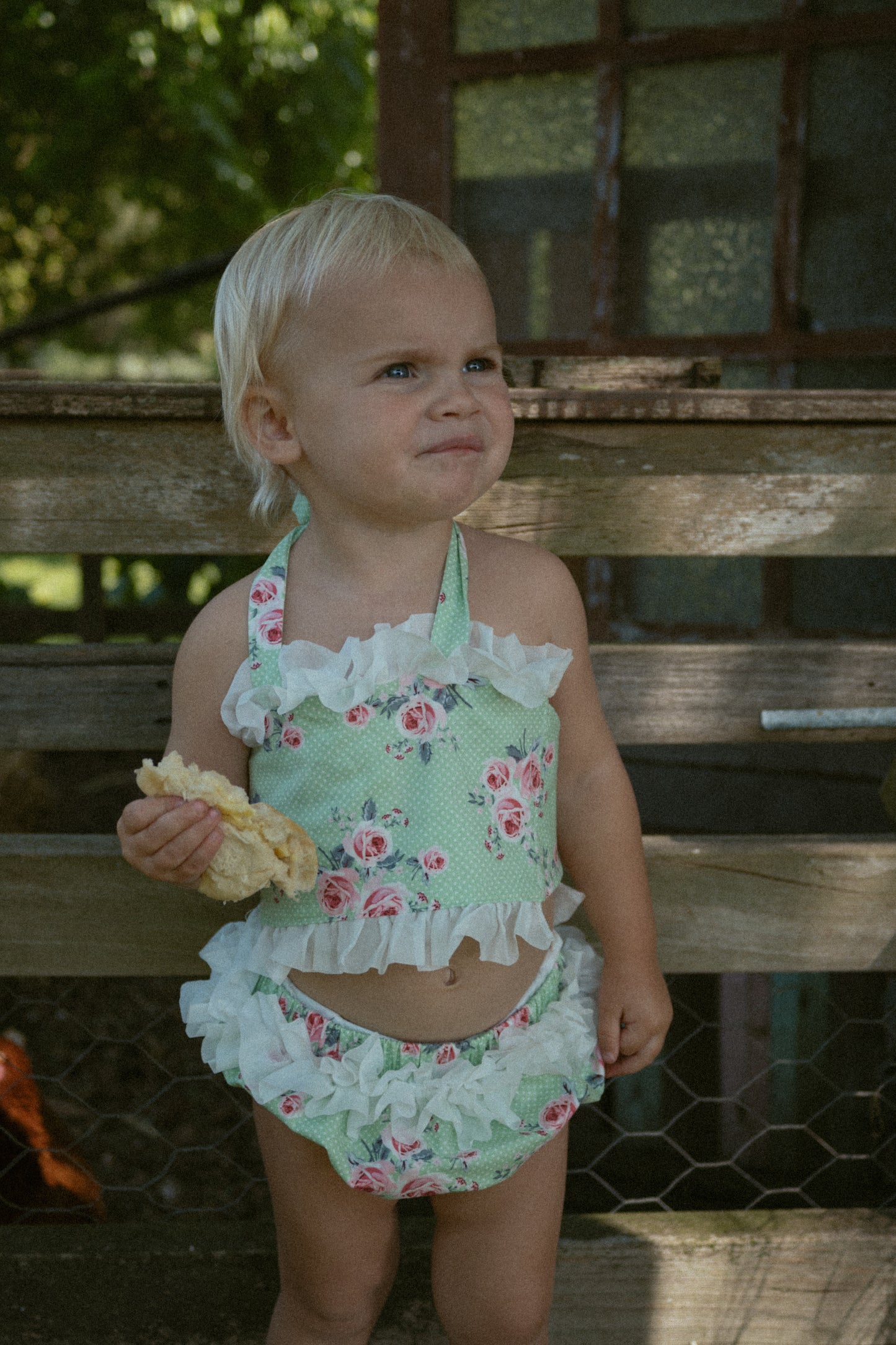 Country Garden GREEN Floral Bloomer